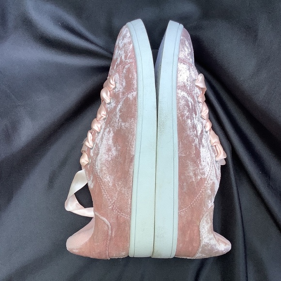 Stylish NWOT Sugar memory foam Blush/pink Velvet sneakers lace up - Picture 7 of 11